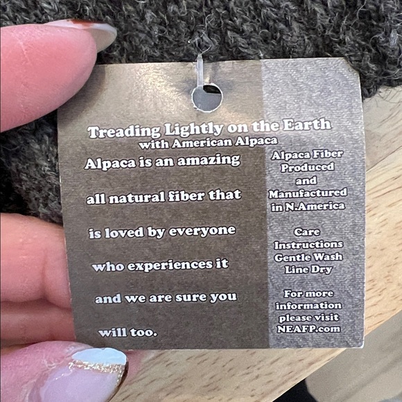 Alpaca Fingerless Wool Gloves - Charcoal Gray. 80% alpaca 20% nylon - Picture 3 of 3